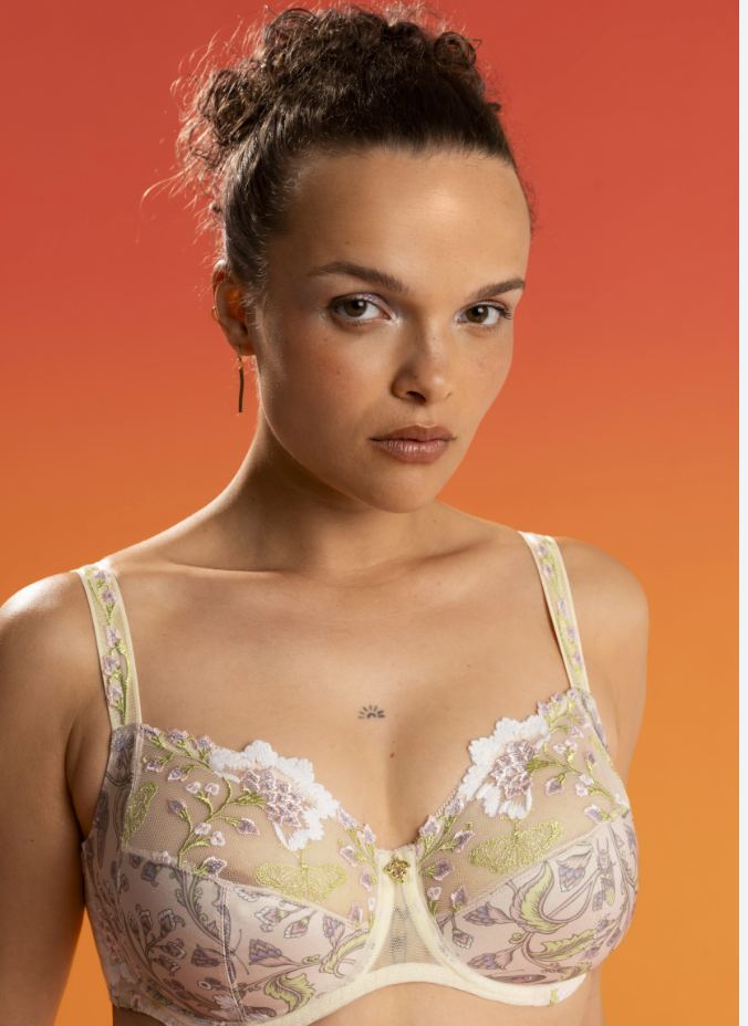 Floral Lace Swan